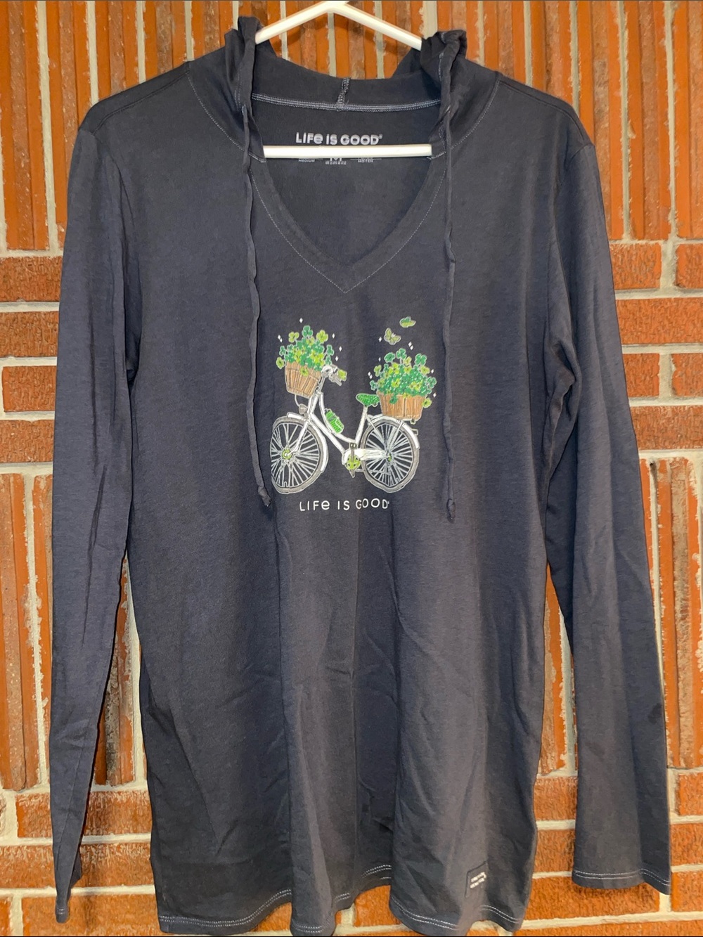 LIFE IS GOOD Clover Crusher Lite Hoodie women’s size medium.